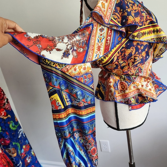 Venus Wrap Blouse size 10 M Print Cold Shoulder Peplum New - Picture 4 of 10